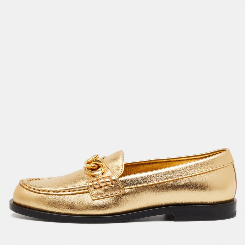 Valentino Gold Leather VLogo Chain Slip On Loafers Size 35 Valentino Gold Leather VLogo Chain Slip On Loafers Size 35