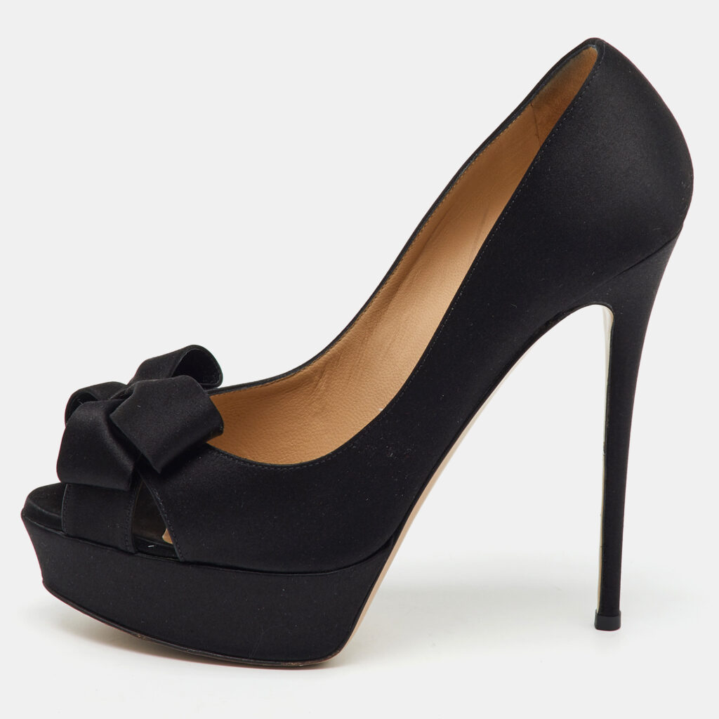Valentino Black Satin Couture Bow Peep Toe Platform Pumps Size 38.5 Valentino Black Satin Couture Bow Peep Toe Platform Pumps Size 38.5