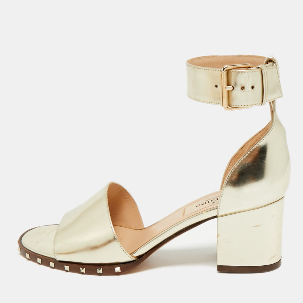 Valentino Gold Leather Soul Rockstud Ankle Strap Block Heel Sandals Size 35.5 Valentino Gold Leather Soul Rockstud Ankle Strap Block Heel Sandals Size 35.5