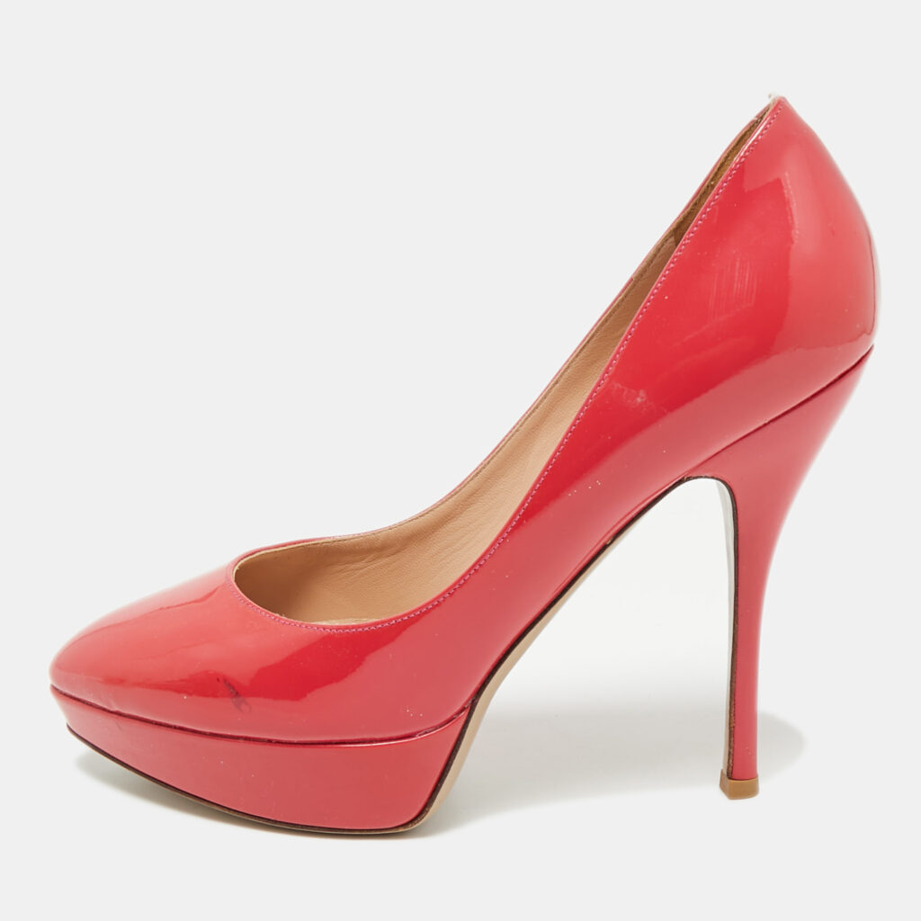 Valentino Coral Pink Patent Leather Platform Pumps Size 39 Valentino Coral Pink Patent Leather Platform Pumps Size 39