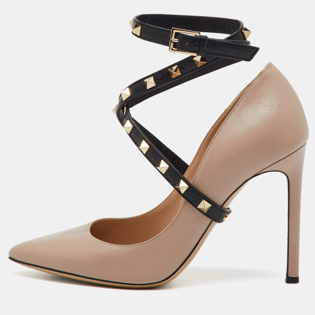 Valentino Beige/Black Leather Rockstud Ankle Wrap Pointed Toe Pumps Size 38 Valentino Beige/Black Leather Rockstud Ankle Wrap Pointed Toe Pumps Size 38