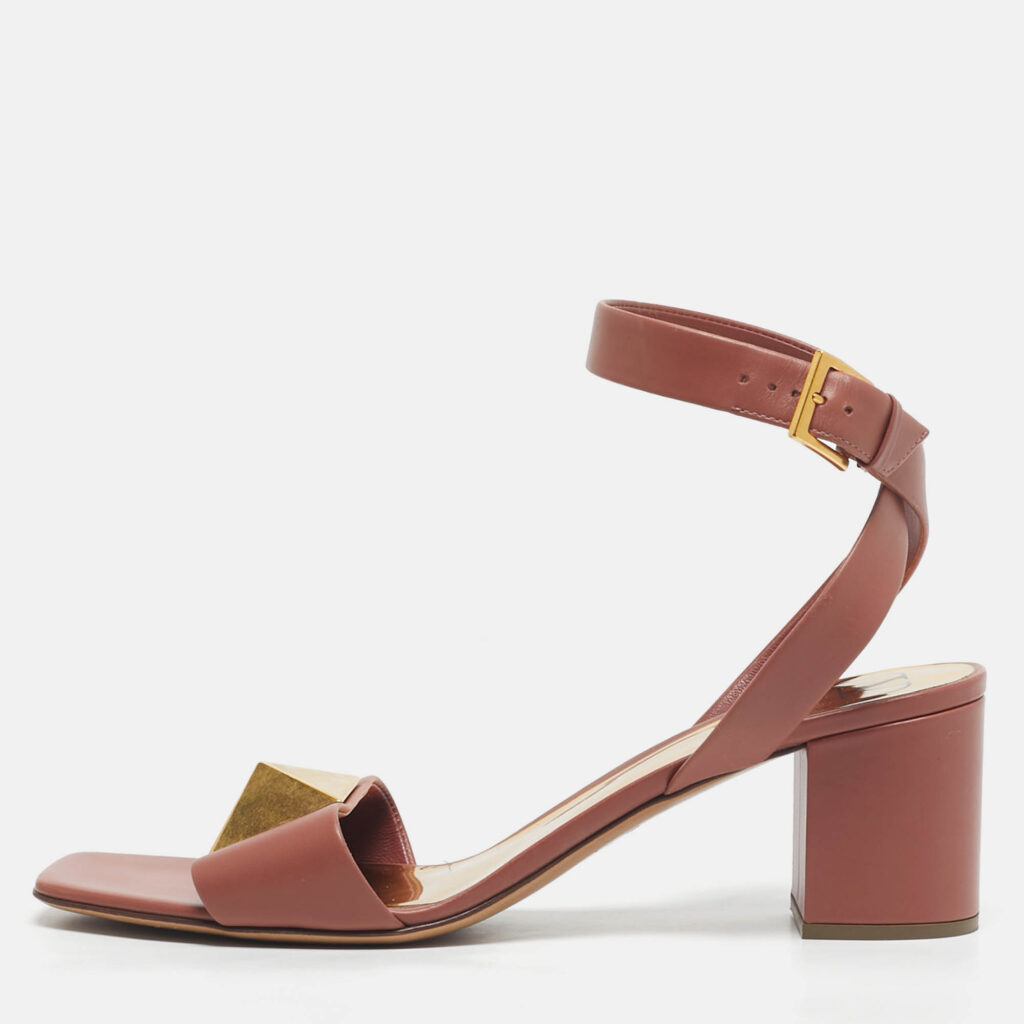 Valentino Brush Pink Leather One Stud Ankle Strap Sandals Size 41 Valentino Brush Pink Leather One Stud Ankle Strap Sandals Size 41