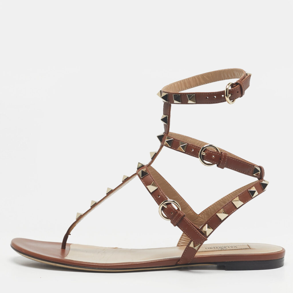Valentino Brown Leather Rockstud Flat Thong Sandals Size 38 Valentino Brown Leather Rockstud Flat Thong Sandals Size 38
