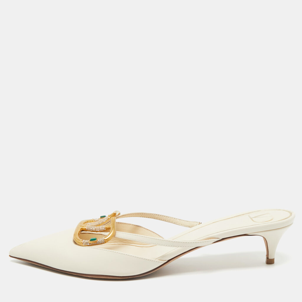 luxury-women-valentino-used-shoes-p1219638-002-1.jpg Valentino Cream Leather VLogo Pointed Toe Mule Sandals Size 38.5