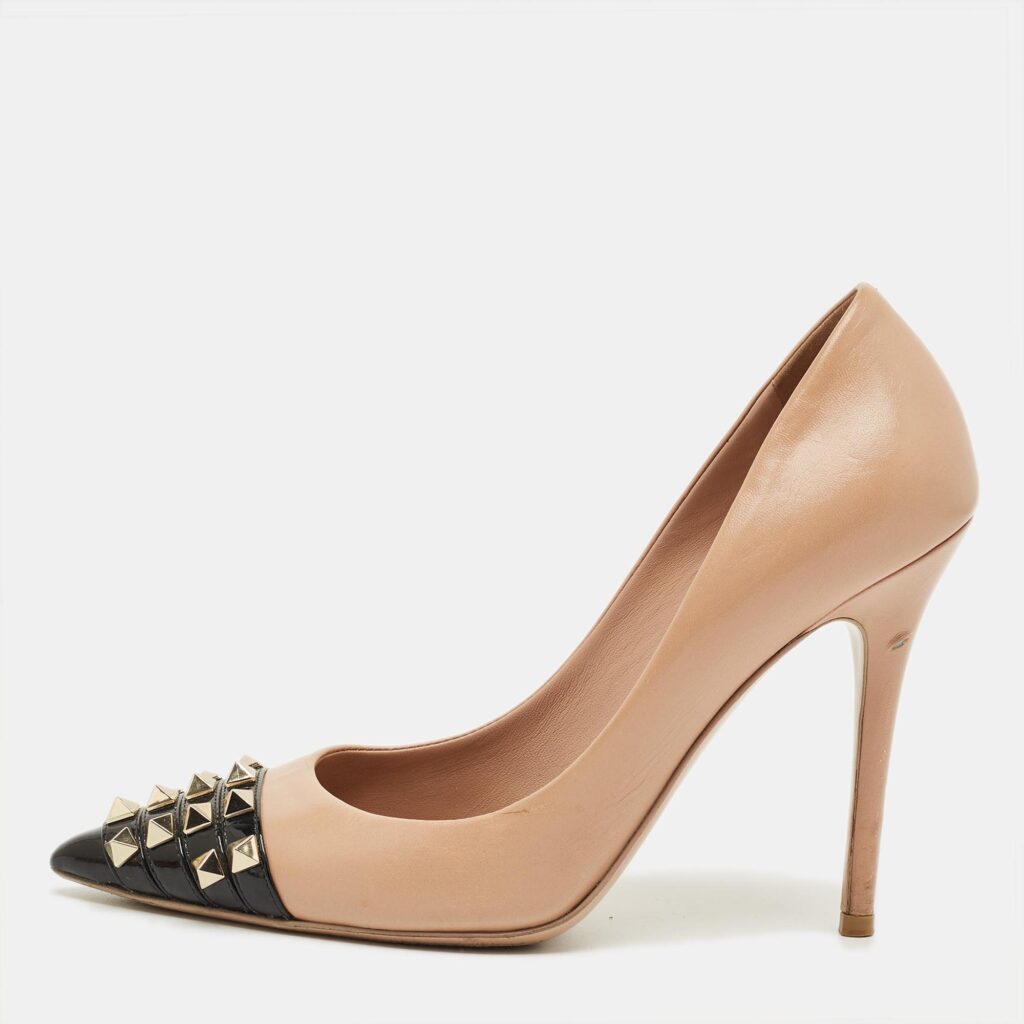 Valentino Beige/Black Leather and Patent Alcove Rockstud Pointed Toe Pumps Size 37 Valentino Beige/Black Leather and Patent Alcove Rockstud Pointed Toe Pumps Size 37