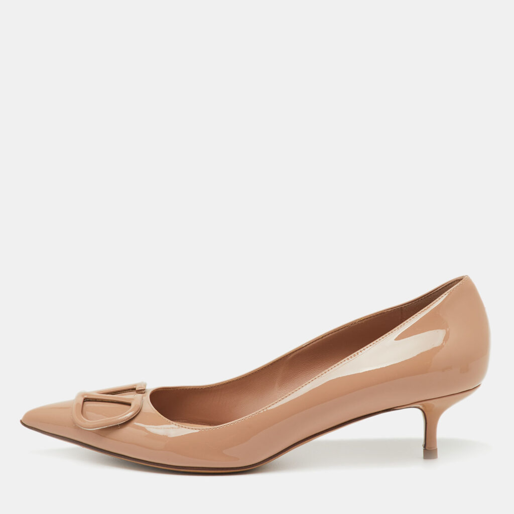 Valentino Beige Patent Leather VLogo Pointed Toe Pumps Size 39.5 Valentino Beige Patent Leather VLogo Pointed Toe Pumps Size 39.5