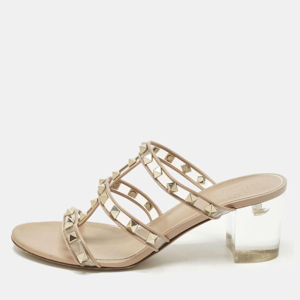 Valentino Rockstud Size 37.5 Beige/Transparent Leather and PVC Slide Sandals Valentino Rockstud Size 37.5 Beige/Transparent Leather and PVC Slide Sandals
