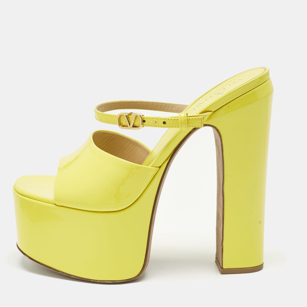 Valentino Tan-Go Size 36 Yellow Patent Leather Platform Sandals Valentino Tan-Go Size 36 Yellow Patent Leather Platform Sandals