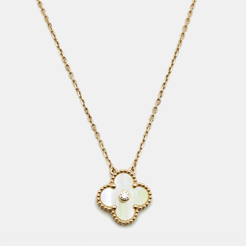 Van Cleef & Arpels Vintage Alhambra Yellow Mother of Pearl Diamond 18k Yellow Gold 2018 Holiday Necklace Van Cleef & Arpels Vintage Alhambra Yellow Mother of Pearl Diamond 18k Yellow Gold 2018 Holiday Necklace