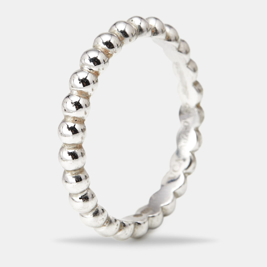 Van Cleef & Arpels Perlée 18k White Gold Medium Model Ring Size 55 Van Cleef & Arpels Perlée 18k White Gold Medium Model Ring Size 55