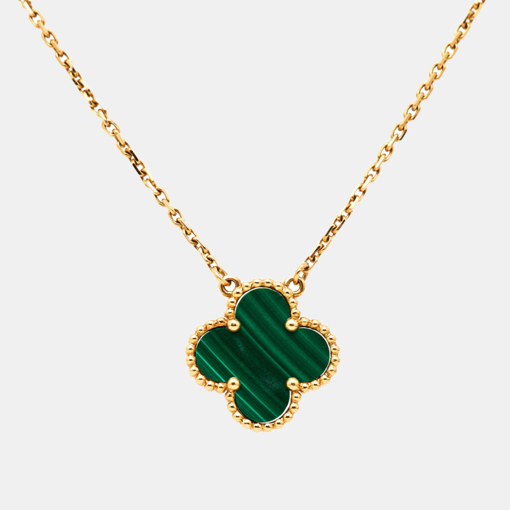 Van Cleef & Arpels Vintage Alhambra Malachite 18k Yellow Gold Necklace Van Cleef & Arpels Vintage Alhambra Malachite 18k Yellow Gold Necklace