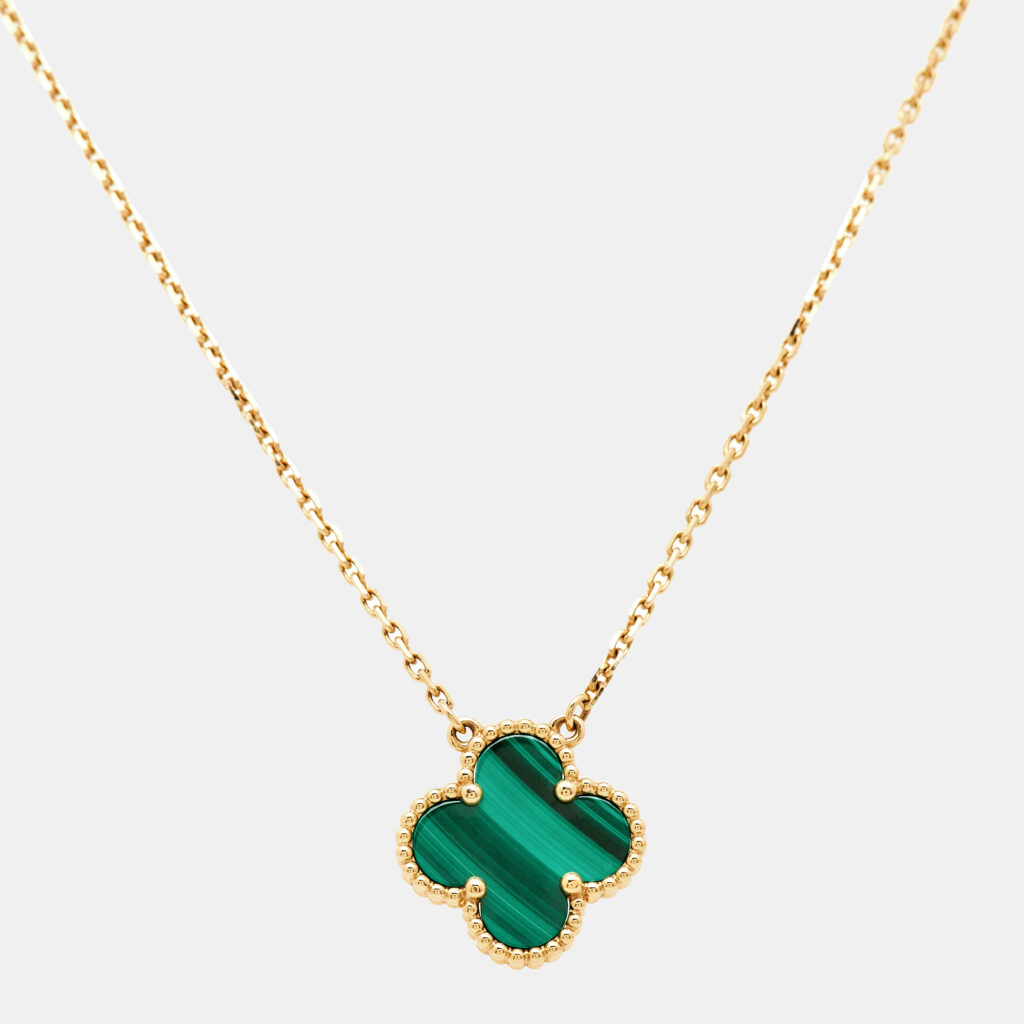 Van Cleef & Arpels Vintage Alhambra Malachite 18k Yellow Gold Necklace Van Cleef & Arpels Vintage Alhambra Malachite 18k Yellow Gold Necklace