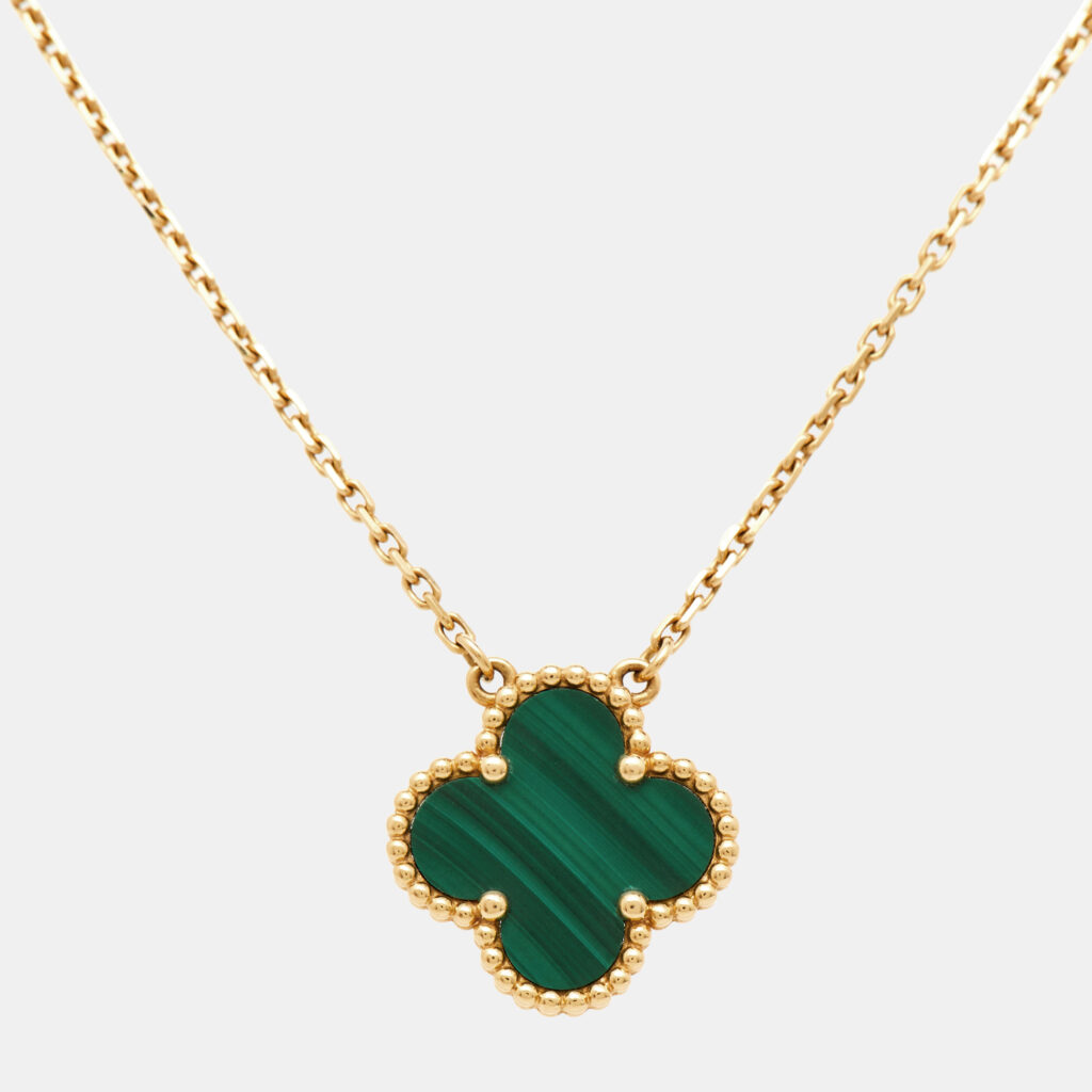 Van Cleef & Arpels Vintage Alhambra Malachite 18k Yellow Gold Necklace Van Cleef & Arpels Vintage Alhambra Malachite 18k Yellow Gold Necklace
