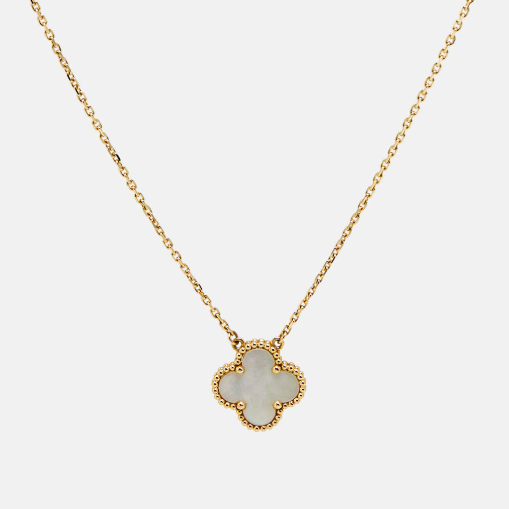 Van Cleef & Arpels Vintage Alhambra Mother of Pearl 18k Yellow Gold Necklace Van Cleef & Arpels Vintage Alhambra Mother of Pearl 18k Yellow Gold Necklace