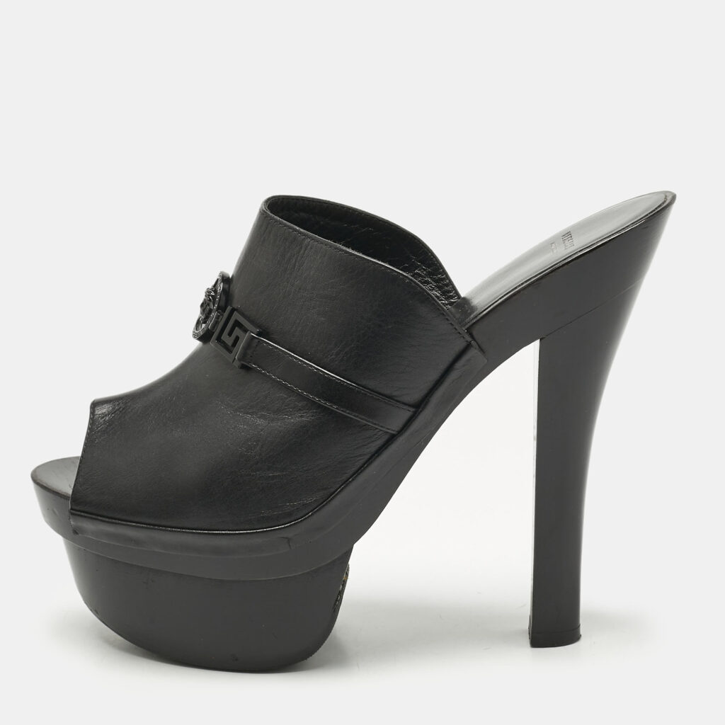 Versace Black Leather and Wooden Platform Medusa Sandals Size 39 Versace Black Leather and Wooden Platform Medusa Sandals Size 39