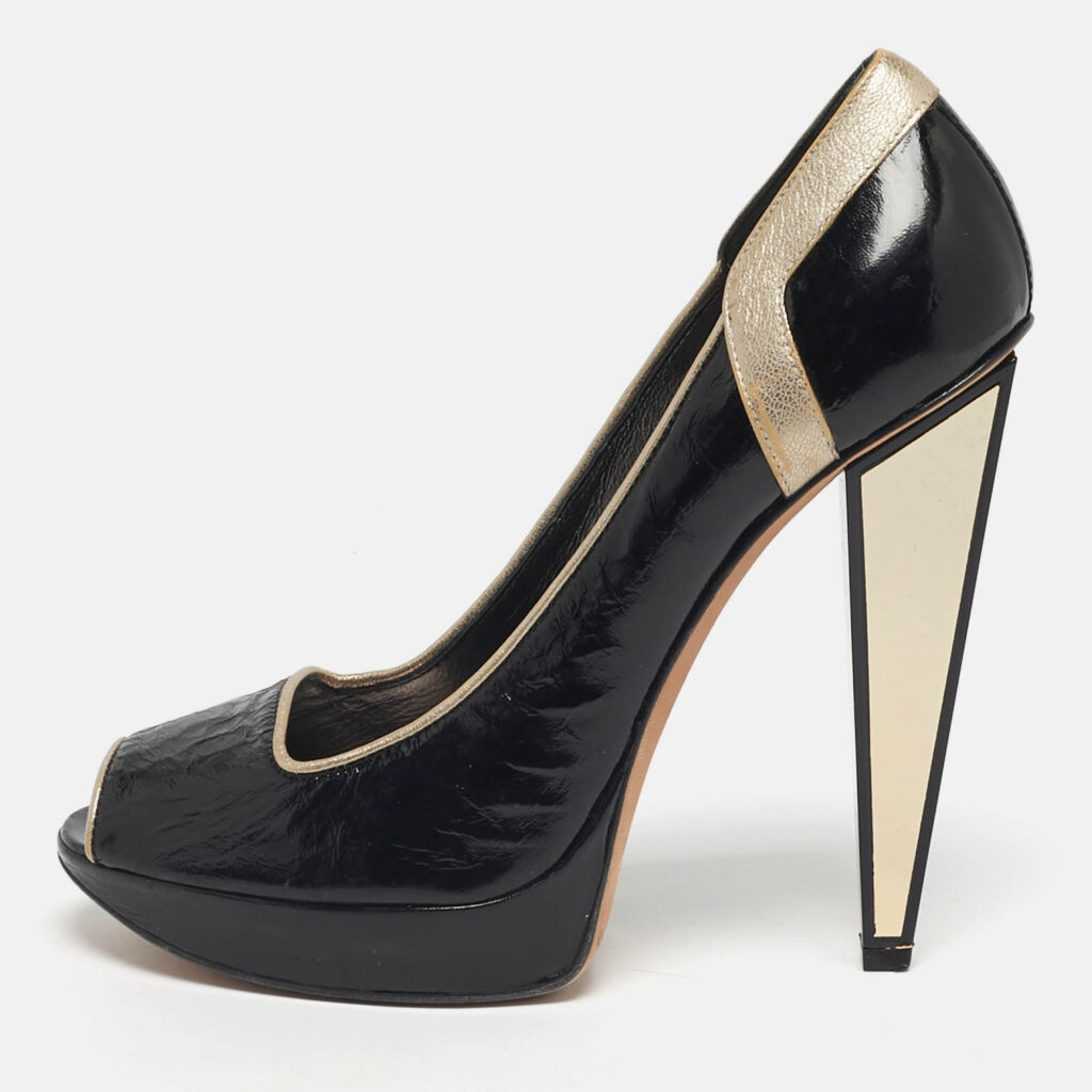 Versace Size 40 Black/Gold Leather Platform Peep Toe Platform Pumps Versace Size 40 Black/Gold Leather Platform Peep Toe Platform Pumps