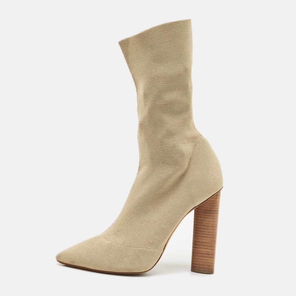 Yeezy Beige Knit Fabric Season 2 Sock Boots Size 39 Yeezy Beige Knit Fabric Season 2 Sock Boots Size 39