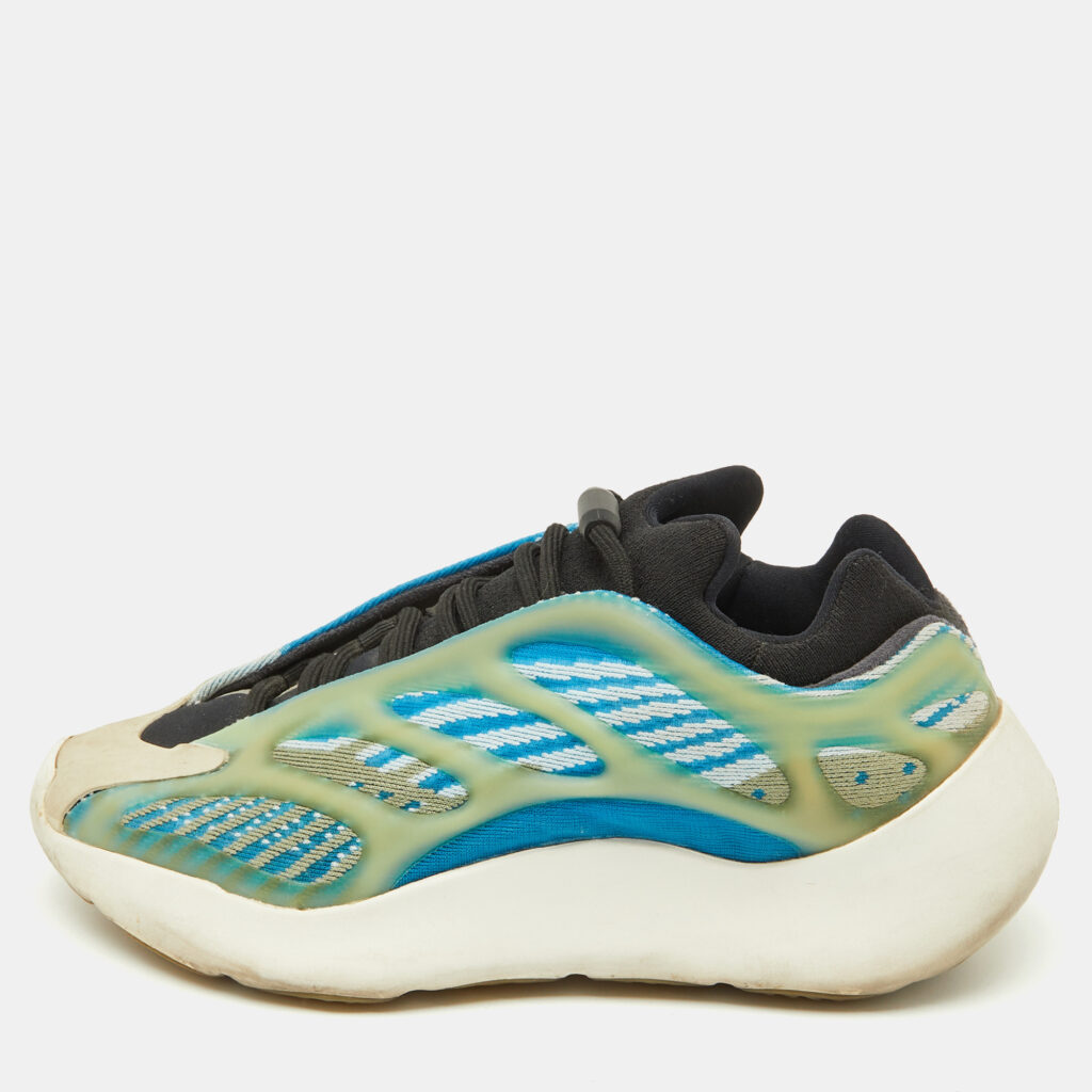 Yeezy x Adidas Blue/White Mesh and Rubber Boost 700 V3 Arzareth Sneakers Size 38