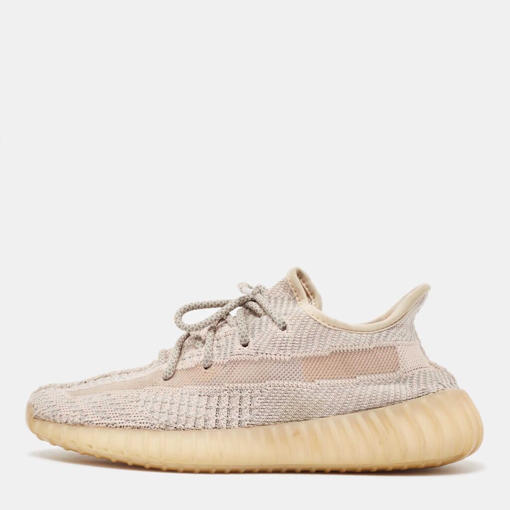 Yeezy x Adidas Two Tone Knit Fabric Boost 350 V2 Synth Sneakers Size 38 2/3 Yeezy x Adidas Two Tone Knit Fabric Boost 350 V2 Synth Sneakers Size 38 2/3