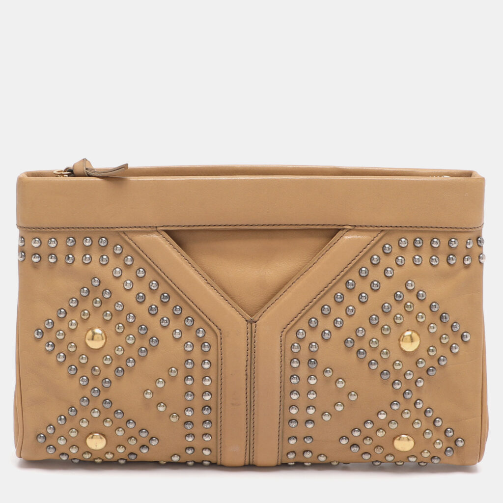 Yves Saint Laurent Beige Leather Studded Clutch Yves Saint Laurent Beige Leather Studded Clutch
