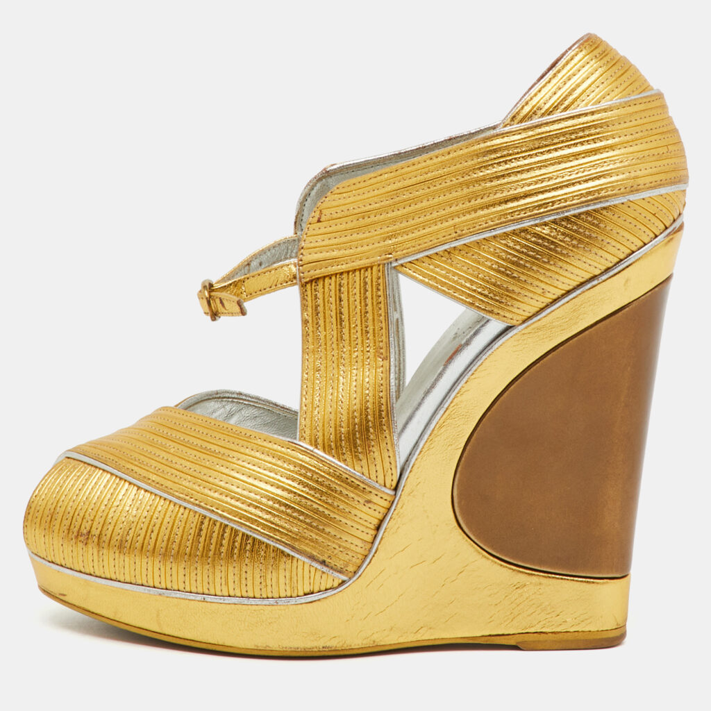 Yves Saint Laurent Metallic Gold Leather Peep Toe Platform Wedge Pumps Size 37 Yves Saint Laurent Metallic Gold Leather Peep Toe Platform Wedge Pumps Size 37